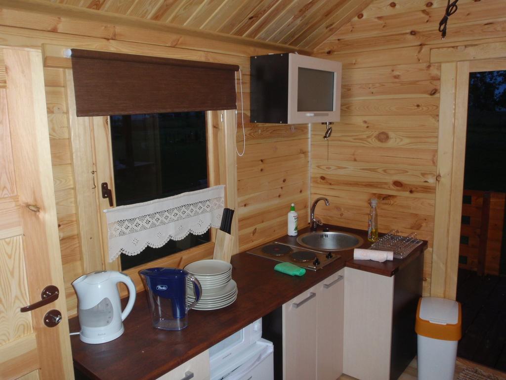 3 Deby Lodge